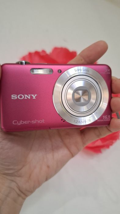 Компактен дигитален фотоапарат камера SONY Cybershot DSC-W710