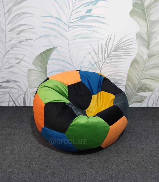 Кресло мяч , бескаркасное кресло - бинбэг .