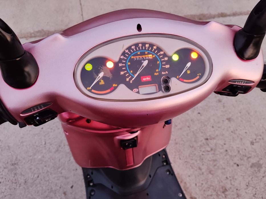 Vând aprilia Gulliver 50cc, răcire pe apă, acte italia