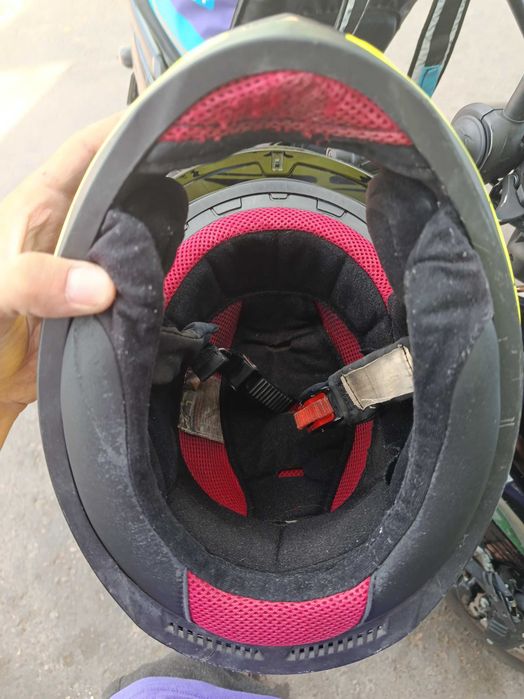Motosikl skuter moped kaska shlem