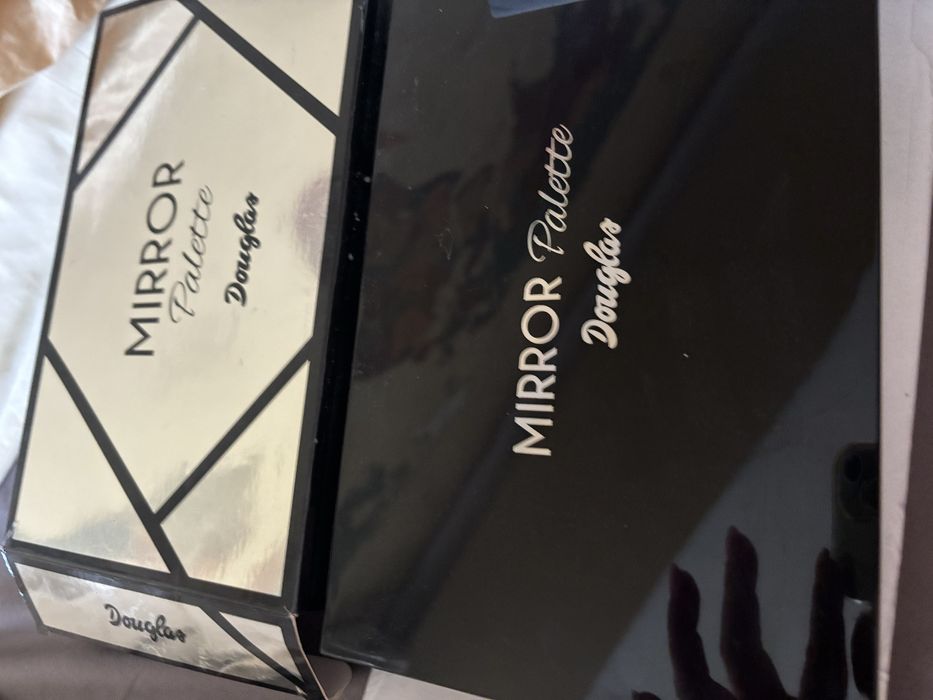 Mirror Palette Douglas