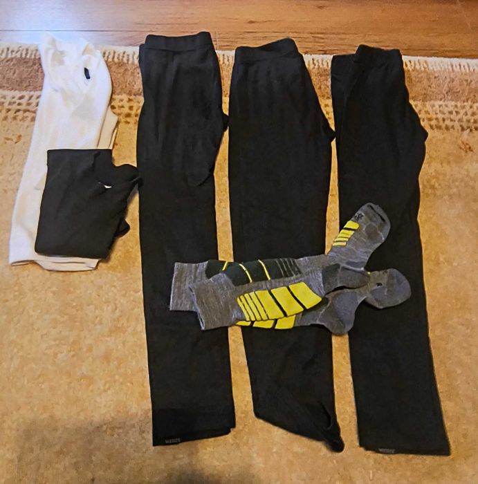 Casca ski Julbo + pantaloni de ski (10a)+ 3 pantaloni /2bluze