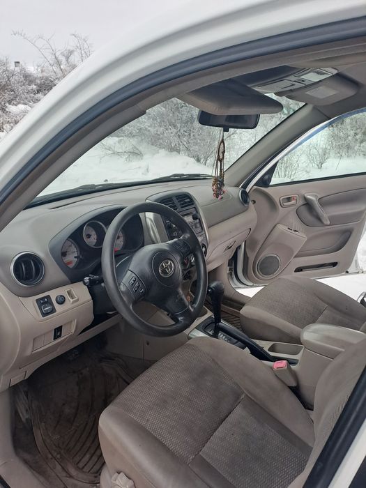 ПродамТойота RAV4 2003Г