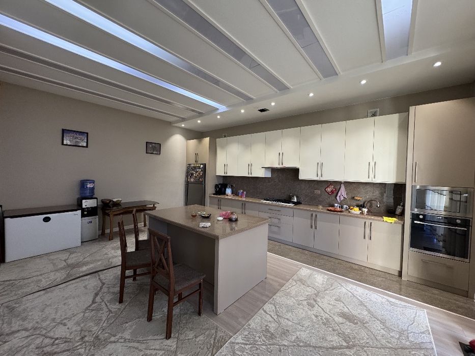 Hasanboyda 7 sotih uy sotiladi