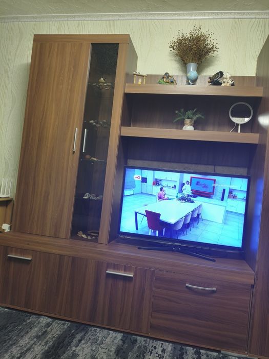 Продам стенку 70000