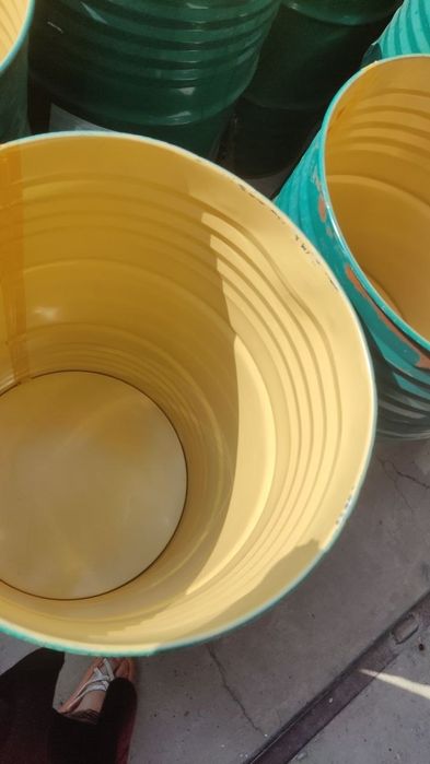 200 litrli Temir bo'chka,pishevoy bo'chka.Xolati Alo
