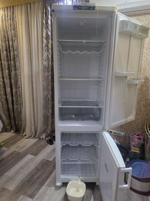 Продам холодильник  Атлант