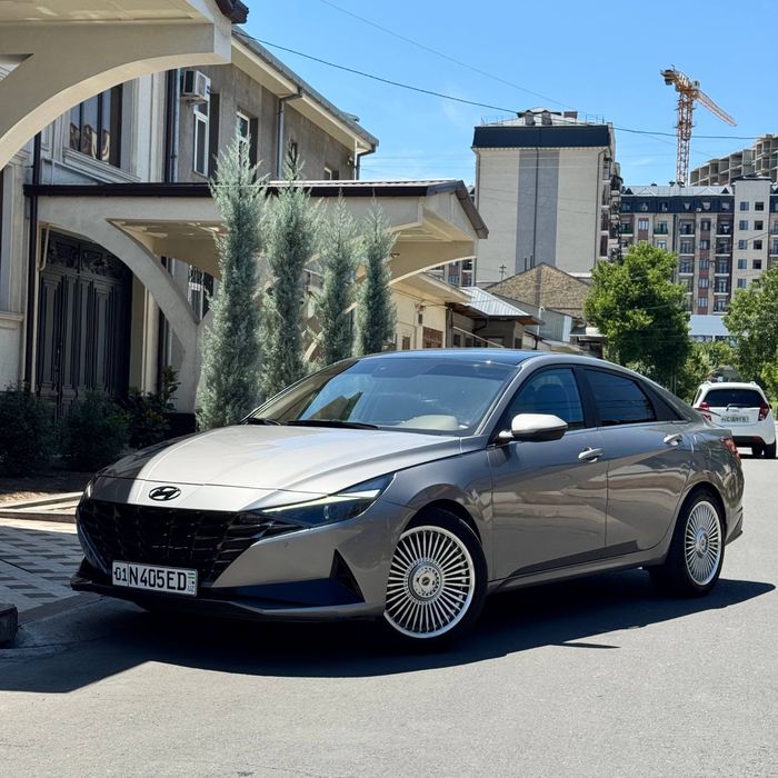 Hyundai elantra 1.6 2021 yil tozza