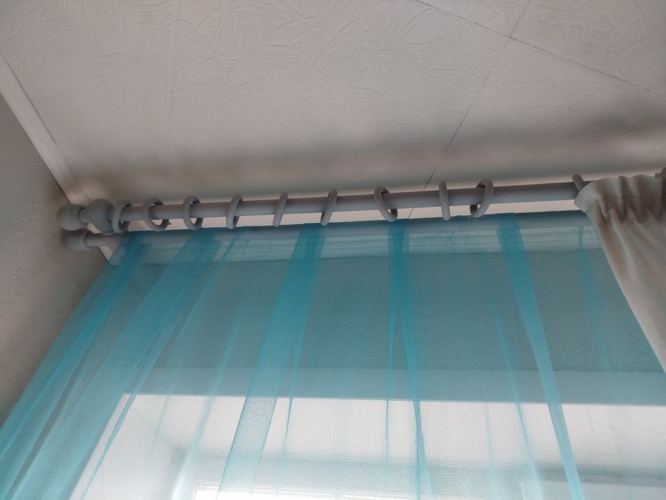 Карниз для штор деревянный