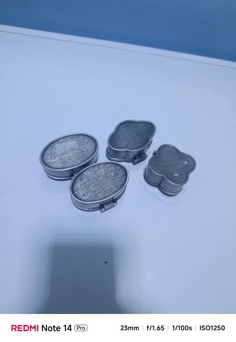 Метални кутий за бижута