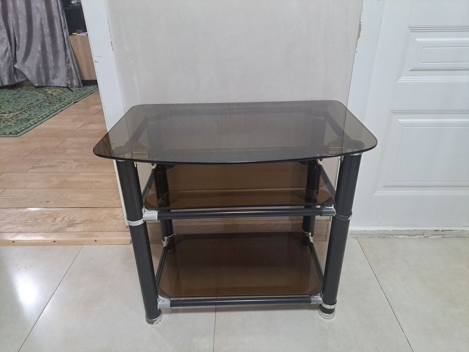 Продам стол,не дорого.