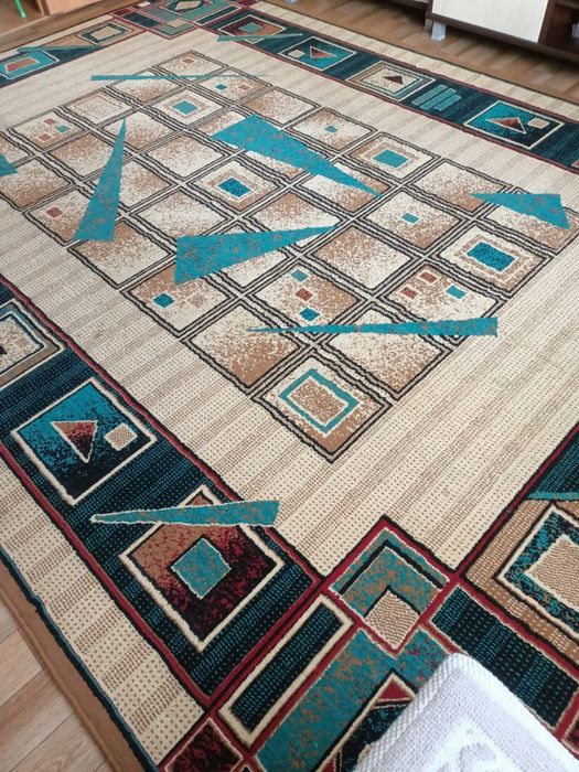 Продам ковёр 2,5*3,5м