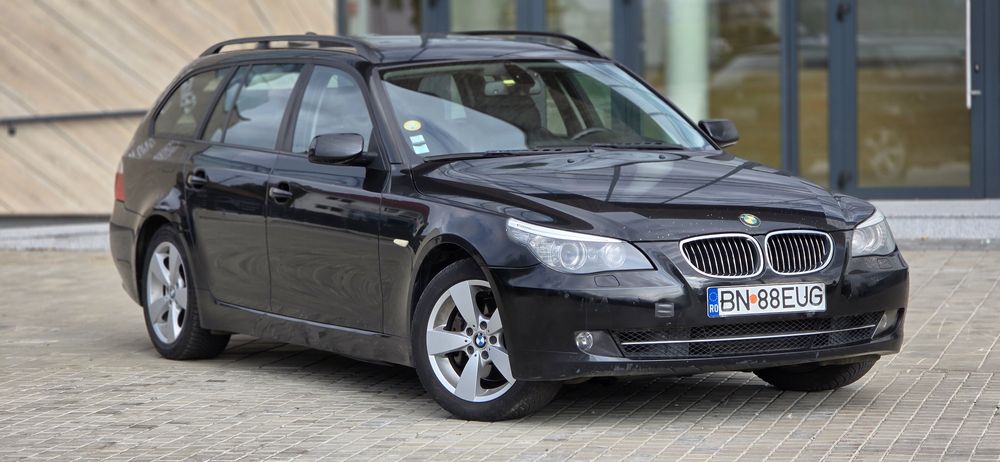 BMW 530 E61 Facelift Full Full 4x4 X Drive trapa Panoramic ventilației  head up display navigație mare cârlig electric suport pahare