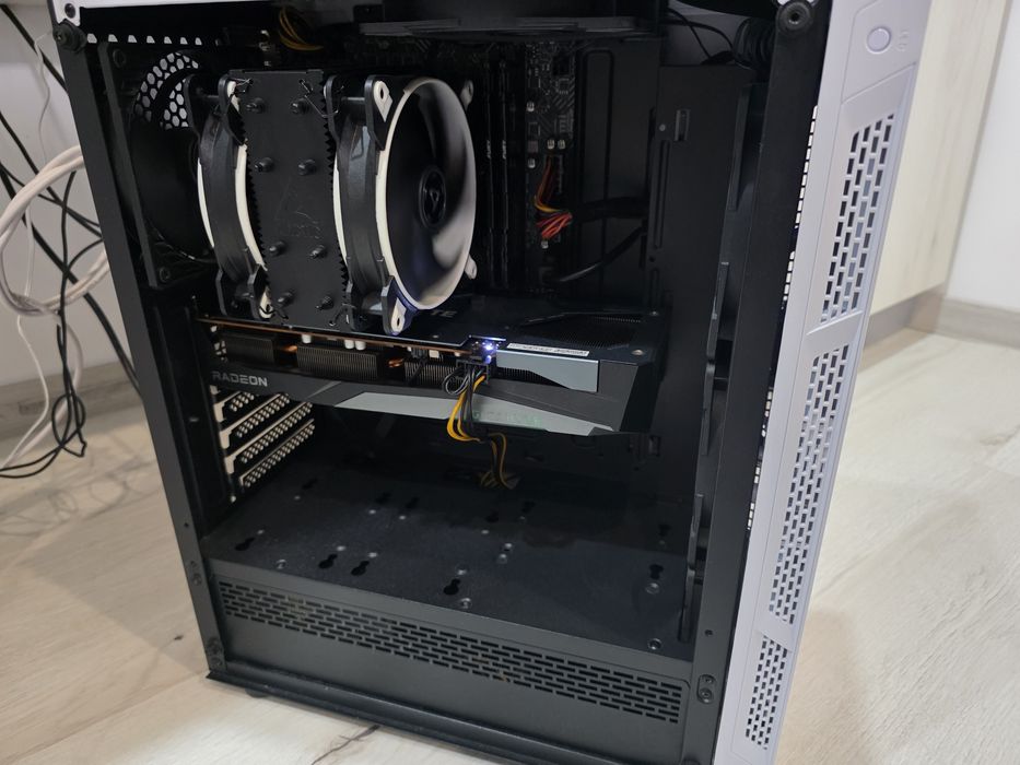 Геймърски компютър RX 6650 XT, 16gb RAM