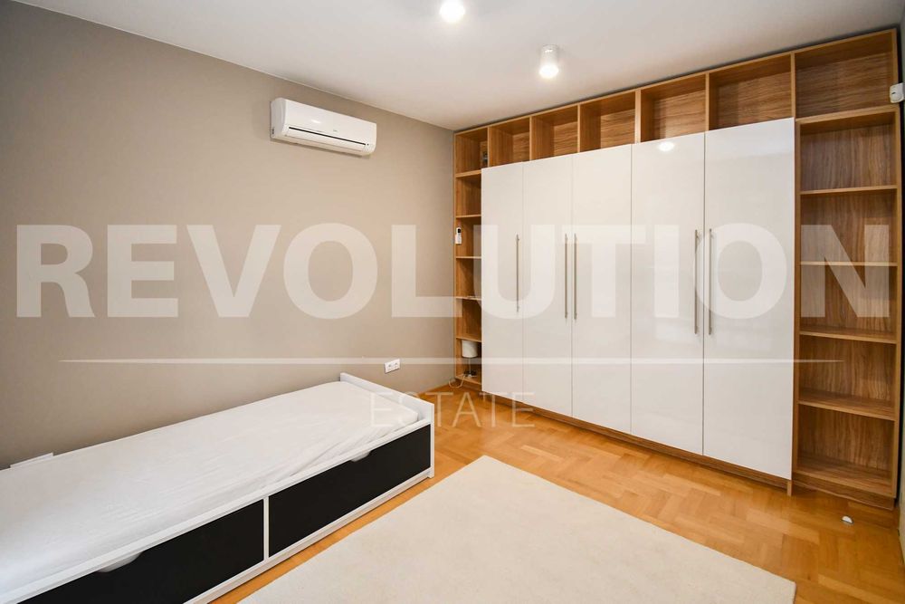 Дава се под наем Къща в София, Център - 318 кв.м за 1700 € - Снимка #10