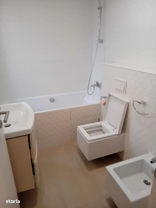 3 Camere l 2 Bai l 2 Locuri Parcare l Gradina