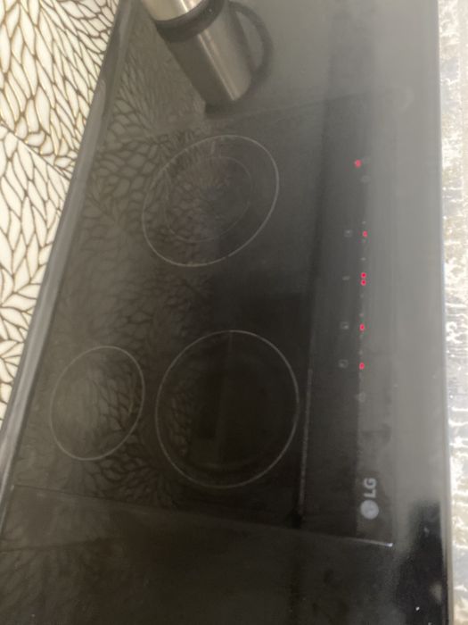 Электронный газ сатылады.