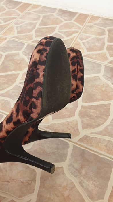 Обувки  номер  37