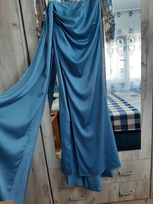 Rochie din satin de seara nouă mărimea S
