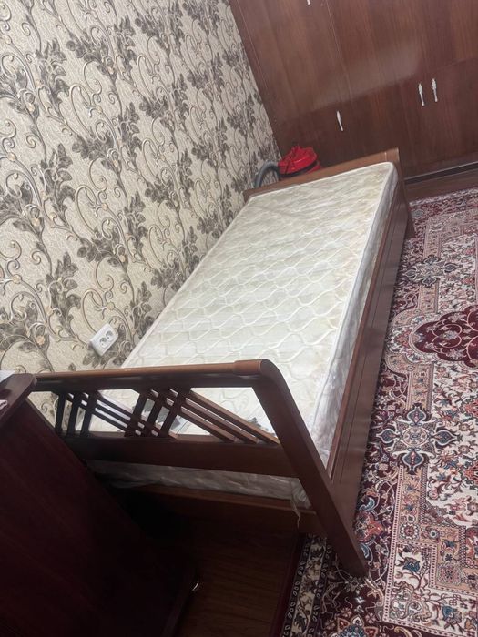 Кровать 1 спалка состояния идеальное