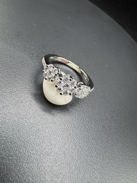 Кольцо женское с брилиантами 29 камней белое золото новое