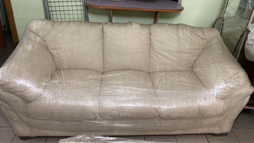 Продам кожанный диван 1,2,3