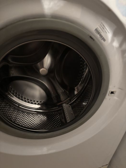 Стиральная машина “Indesit”
