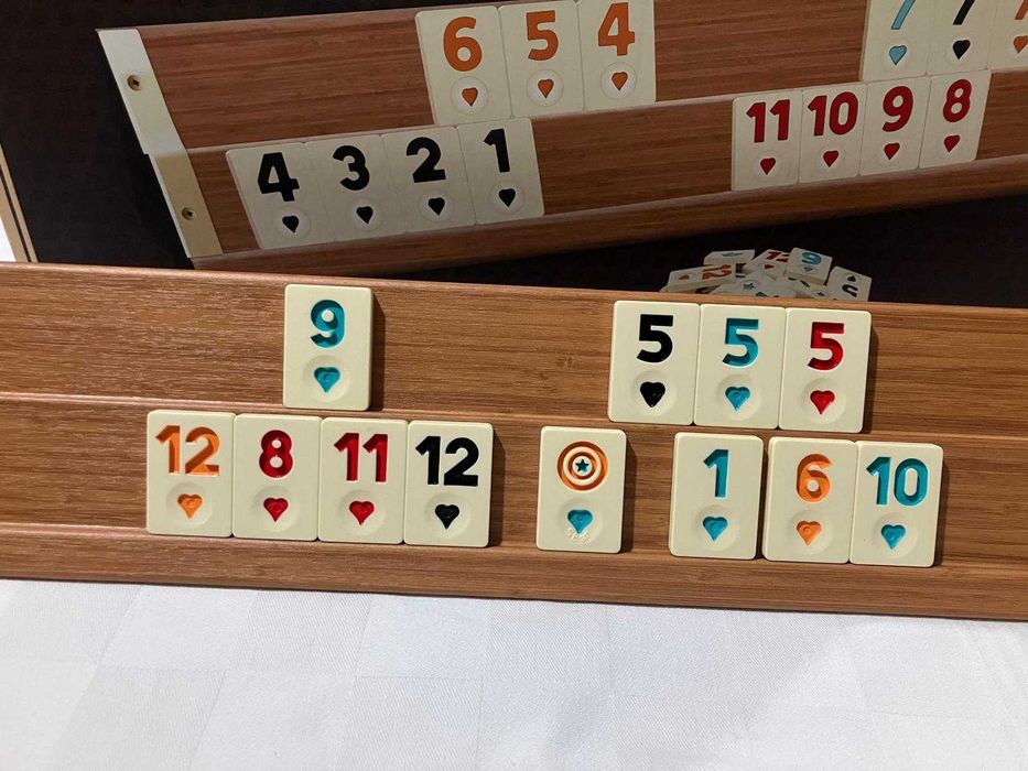 Joc de Remi Remy – Rummy. Table din lemn masiv. SIGILAT !