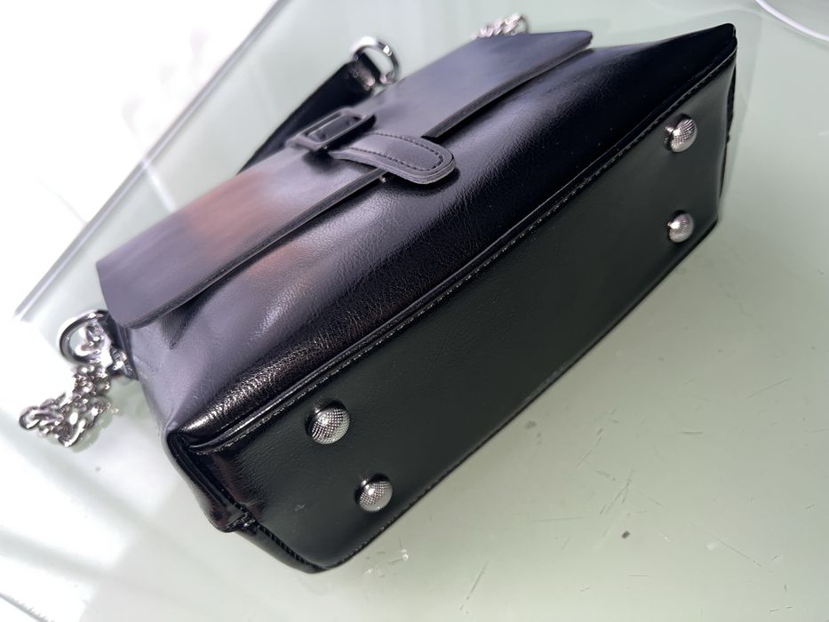 Сумка со съемным ремнем на цепочке