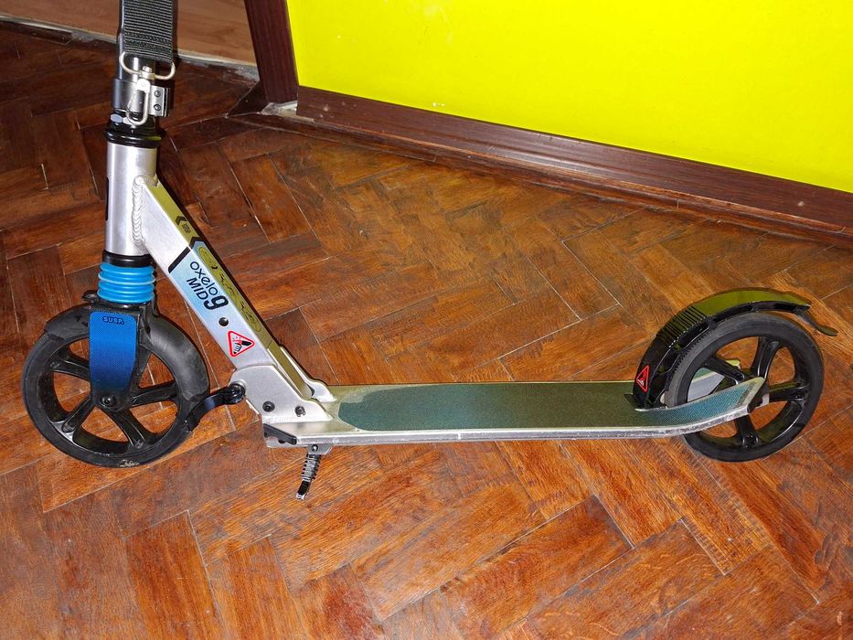 Vând trotineta Oxelo MID 9