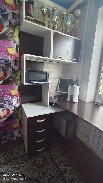 Компьютерный стол