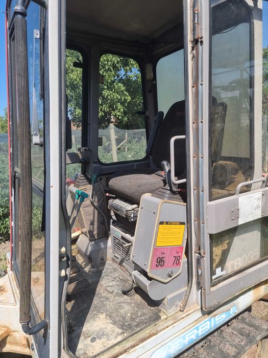 Багер  Takeuchi TB 035