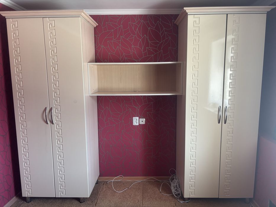 Продам спальный гарнитур.