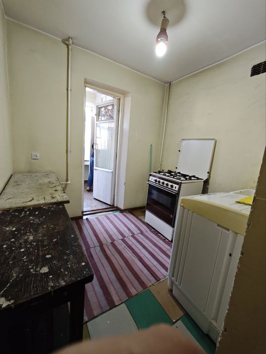 Продам юнусобод 12 3/4/4 2/6 балкон улучшен план 69500&