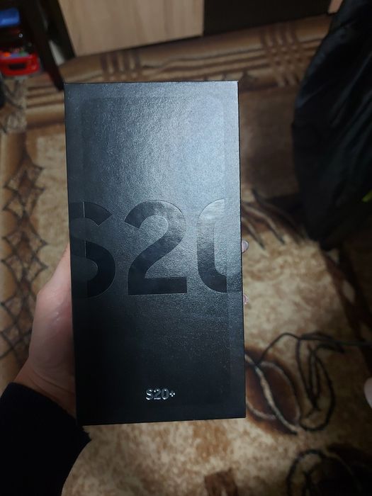 Samsung Galaxy S20 Plus + cosmic black - 8GB ram/128GB памет