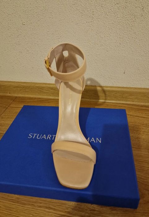 Сандали Stuart Weitzman
