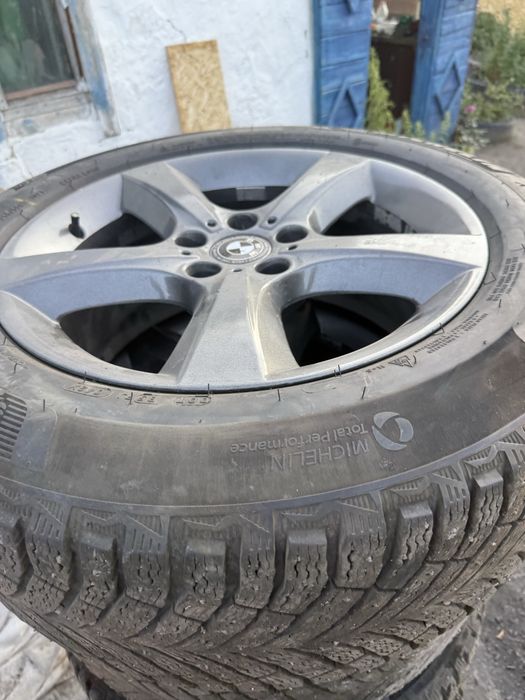 Продам резину 255 55 r19
