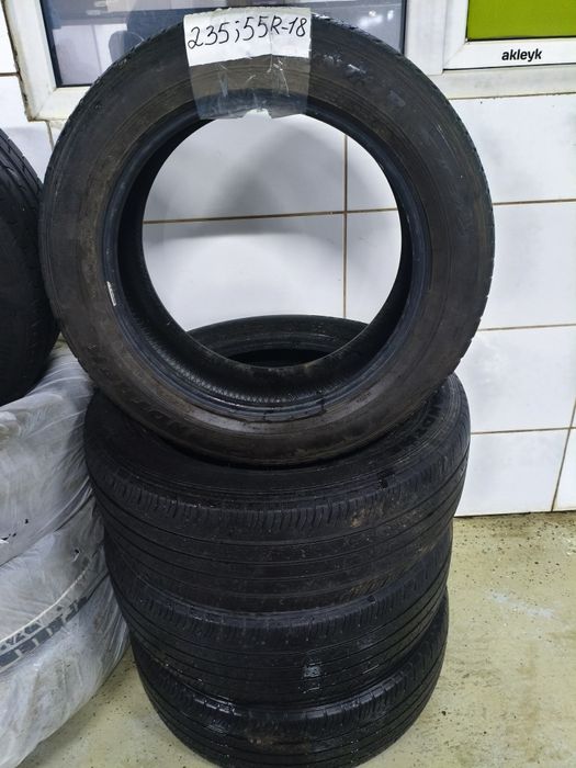 Резиновые шины в отличном состоянии