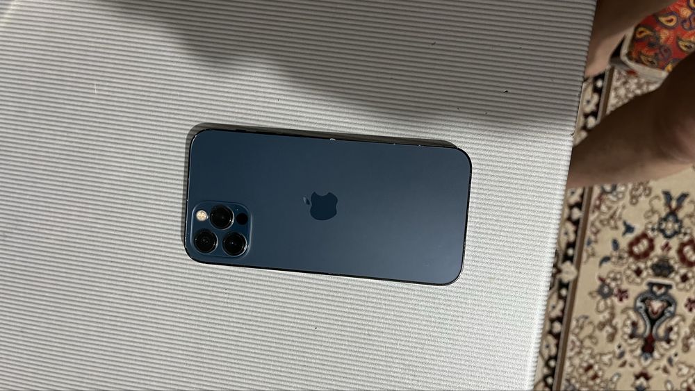iPhone. 12. Pro.