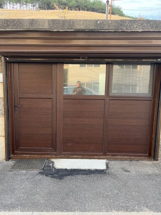 Гараж подходящ за живеене или бизнес