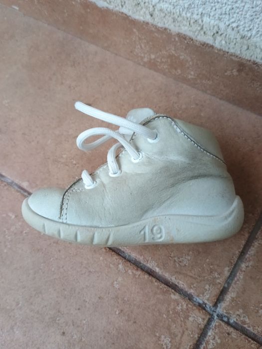 Adidași Superfit mărimea 19