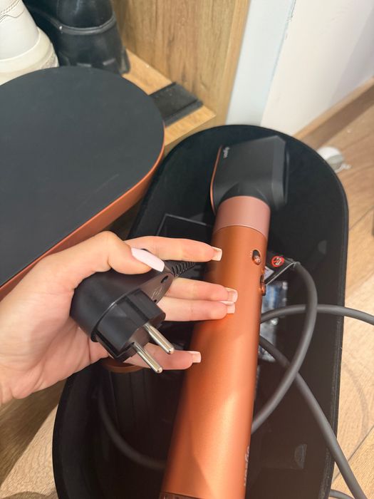 Сешоар Dyson нов с гаранция