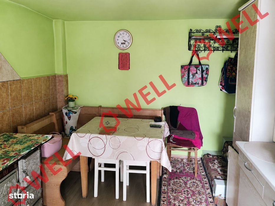Casă familială de vânzare în Turia!