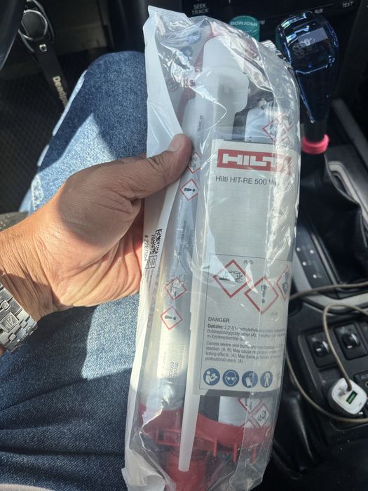 Продам анкерный клей hilti