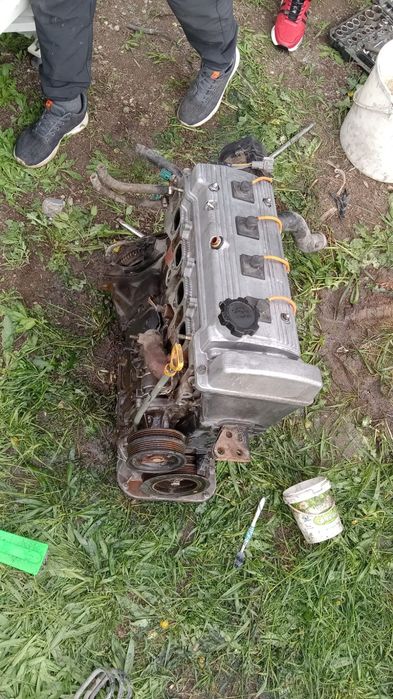 Тайота карина е 1.6