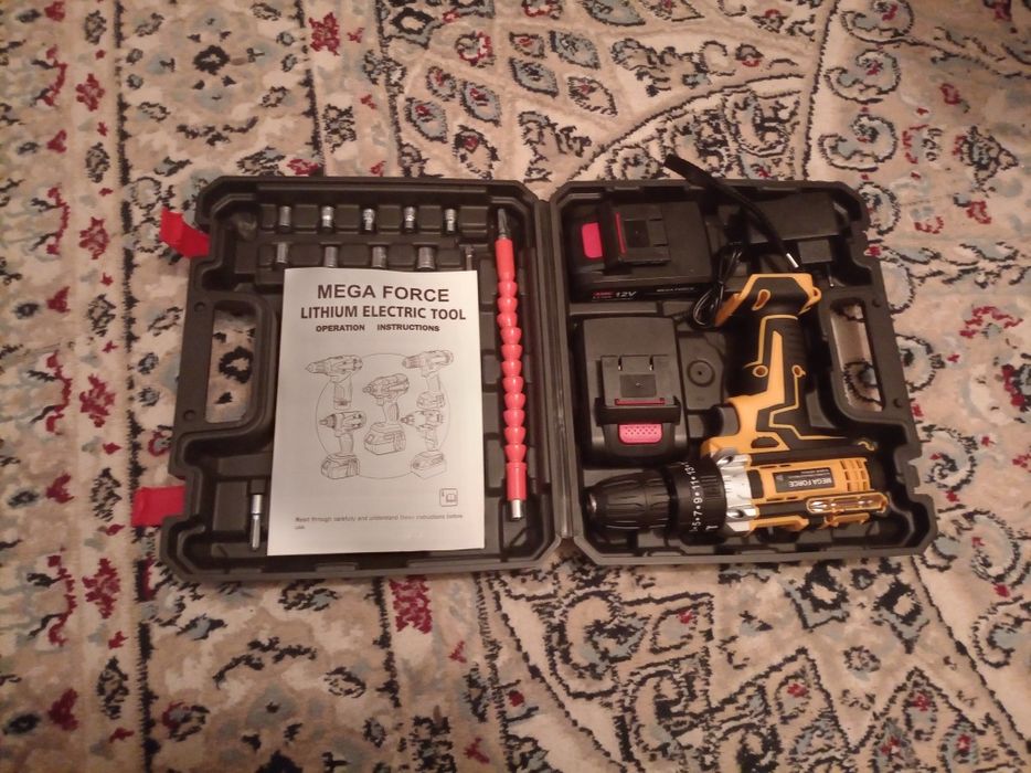 Продам шуруповерт MEGA FORCE полный комплект