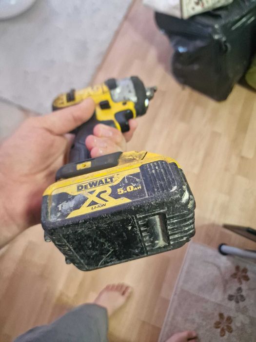 Filetanta impact 1/2 DEWALT DCF880 functionala! acumulat 5ah cap spart