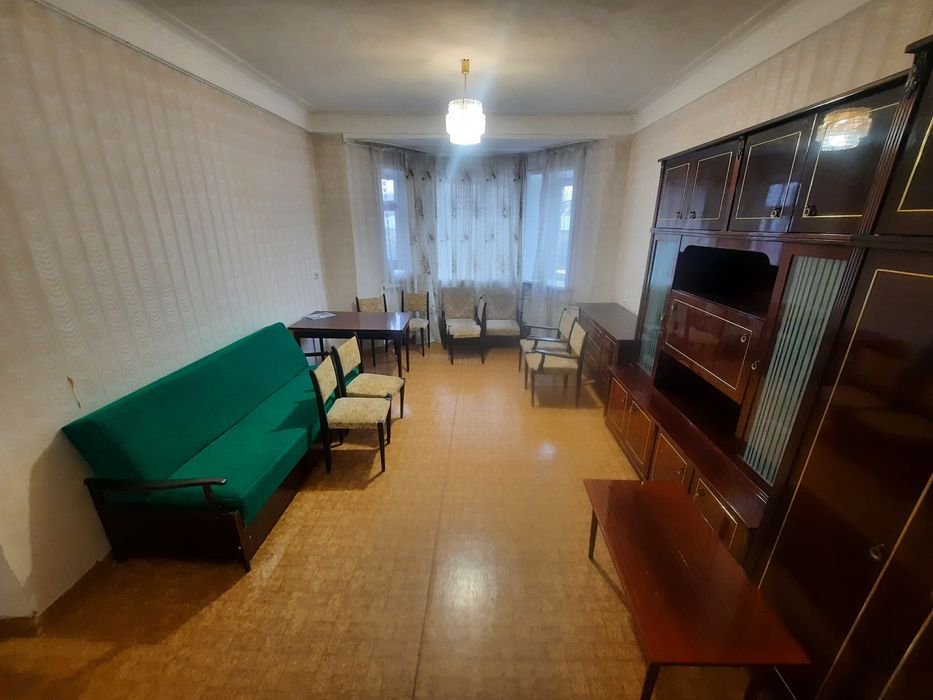 Квартира 4 комнаты. Большой балкон. Центр ЦУМ