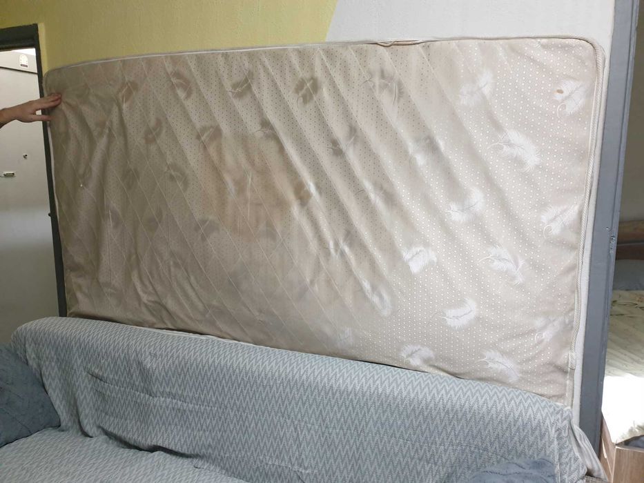 Матрас отдам даром