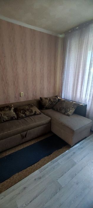 Отдам диван угловой с креслом